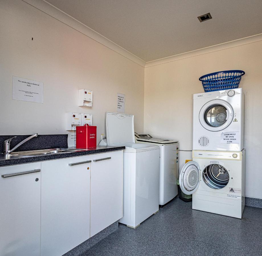 Pukekura Motor Lodge New Plymouth Extérieur photo Laundry facilities at the University of Otago